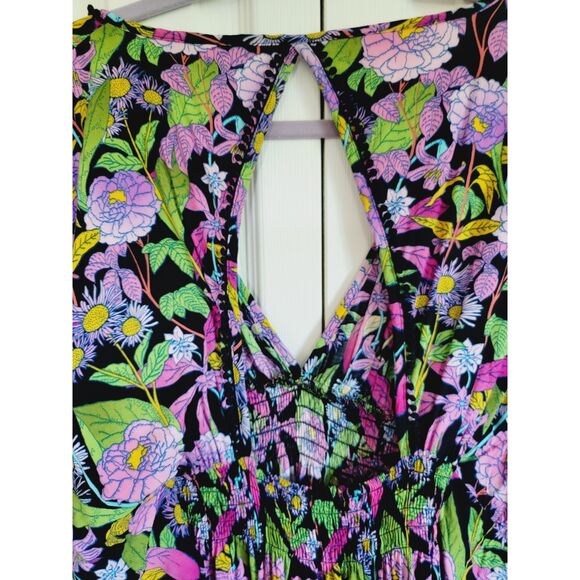 Victoria's Secret XS Fringe Balls Tip Shirt Plunging Neck Multicolor Keyhole Bck - Picture 8 of 8